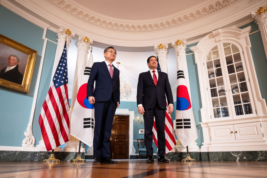 South Korea, US Agree to Continue Close Cooperation on North Korea