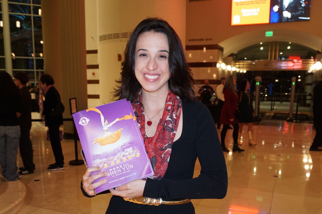 Lauren Berlin attends Shen Yun's evening show at the Kravis Center for the Performing Arts on Feb. 3, 2026. (Wei Yong Zhu/The Epoch Times)