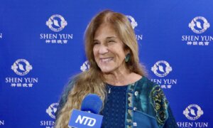 Shen Yun Helps Audiences ‘Get in Touch With Inner Self,’ Says Bestselling Author