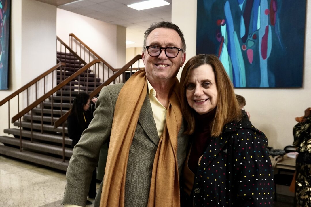 Brian Sivils and his wife at the Shen Yun Performing Arts performance at W.L. Jack Howard Theatre on Feb. 3, 2026. (Sonia Wu/The Epoch Times)