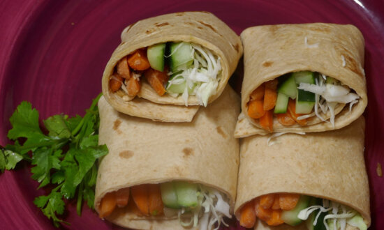 Veggie Wrap With Peanut Sauce