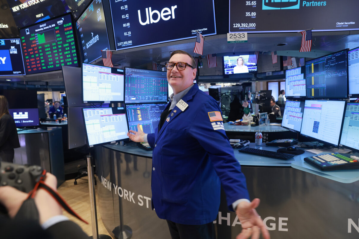 Traders work on the floor of the New York Stock Exchange in New York City on Jan. 28, 2026. (Spencer Platt/Getty Images)