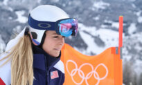 Lindsey Vonn Tests Injured Left Knee in Olympic Downhill Training, Pumps Fist After Successful Run
