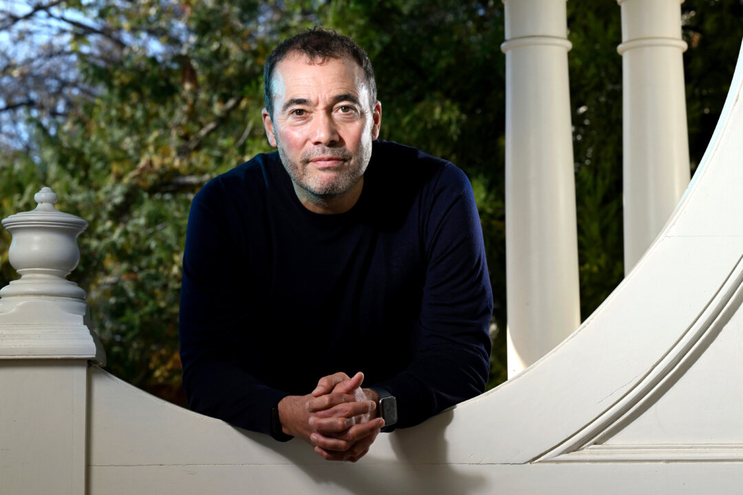 “CEO of Washington Post Resigns Amidst Controversy Following Mass Layoffs”