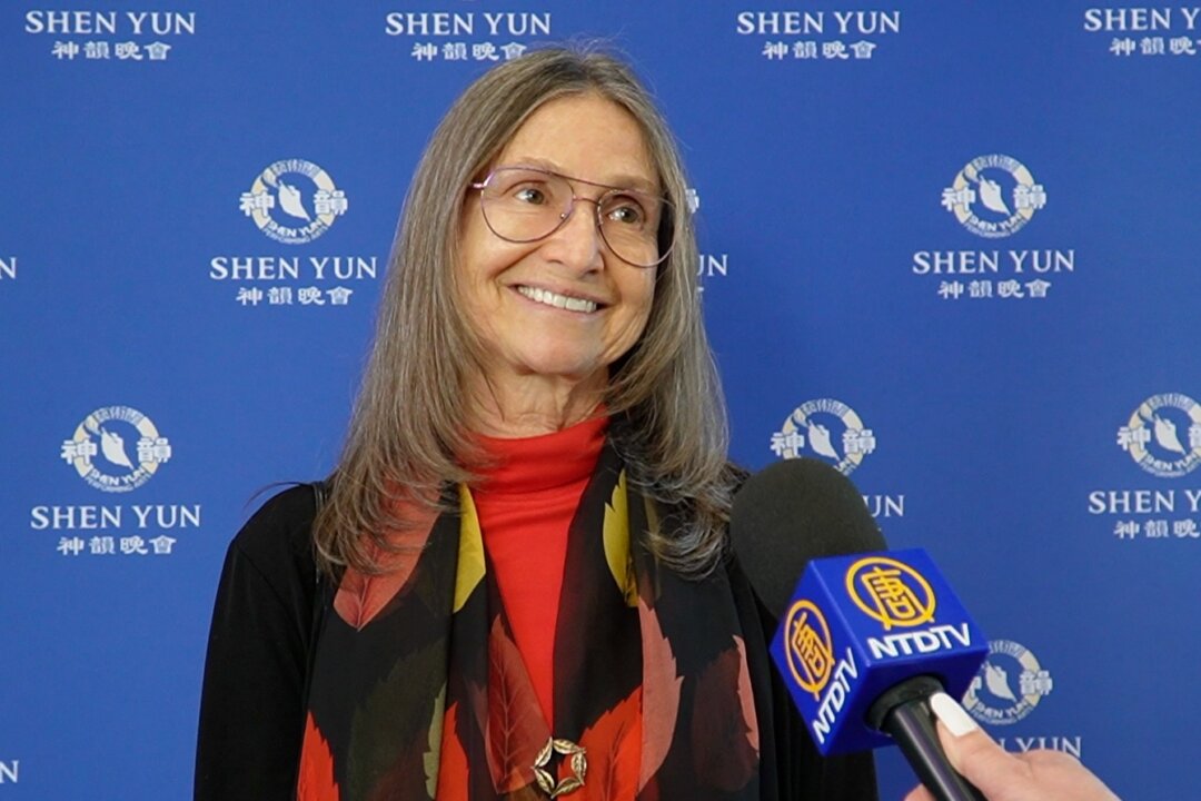 JoDee Shoffner enjoyed Shen Yun's matinee at the OCCC Visual and Performing Arts Center Theater on Jan. 8, 2026. (NTD)