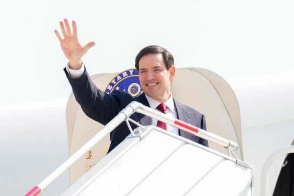 Rubio Travels to Iceland to Discuss Economy, Security