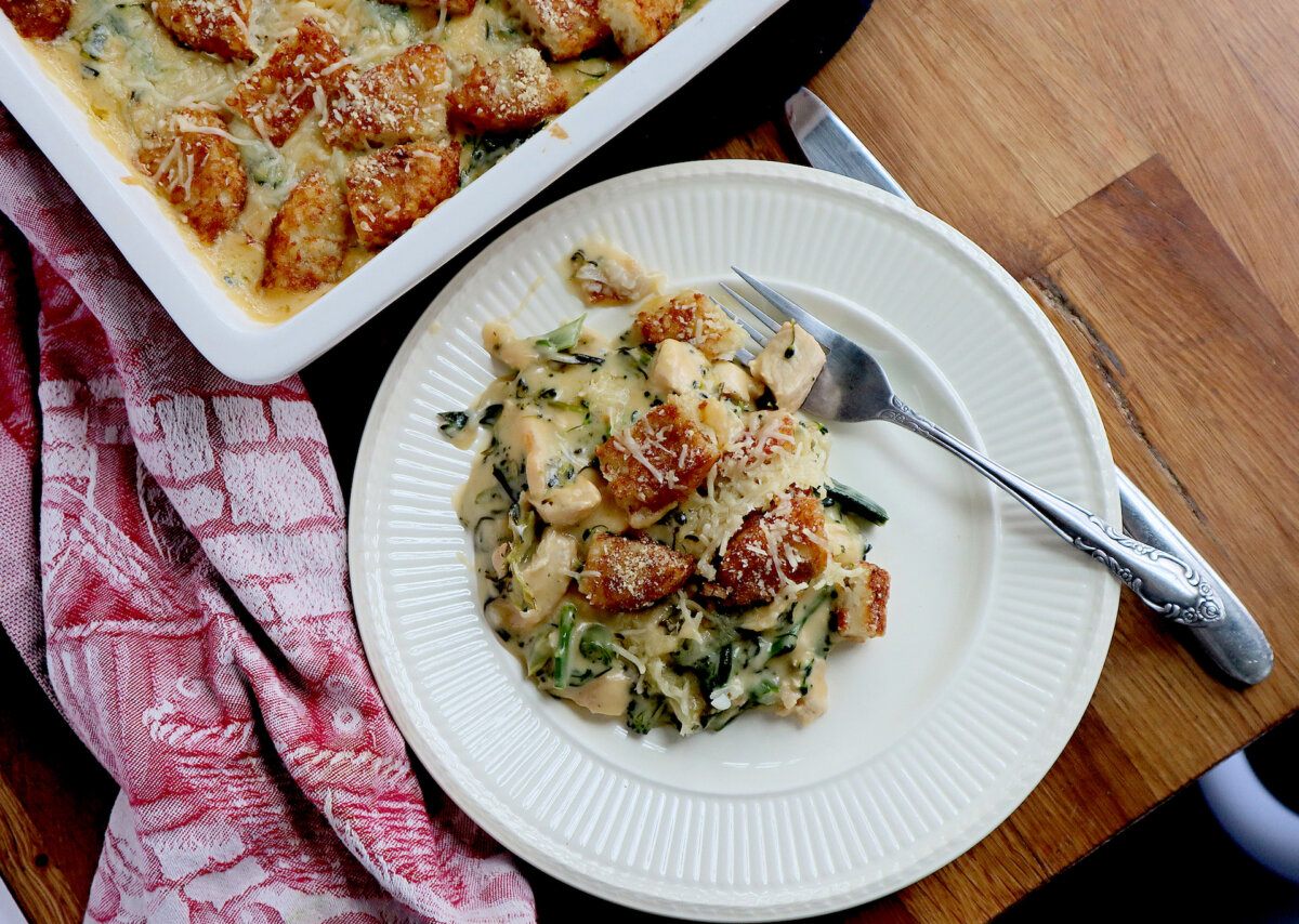 Cheesy chicken broccoli casserole is easy to pull together and hits the spot on a chilly winter night. (Gretchen McKay/Pittsburgh Post-Gazette/TNS)