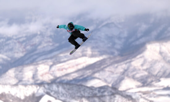 US Ski Resorts Turn to Drones to Make It Snow Amid Dire Drought