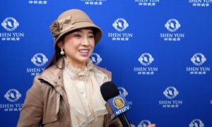 Shen Yun’s Spiritual Message Touches Recent Chinese Immigrants