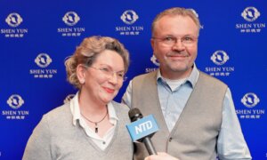 Economist After Watching Shen Yun in Berlin: ‘It Touches Your Heart’