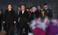 ‘Canadians Are With You’: Carney, Party Leaders Join Vigil to Honour Tumbler Ridge Victims