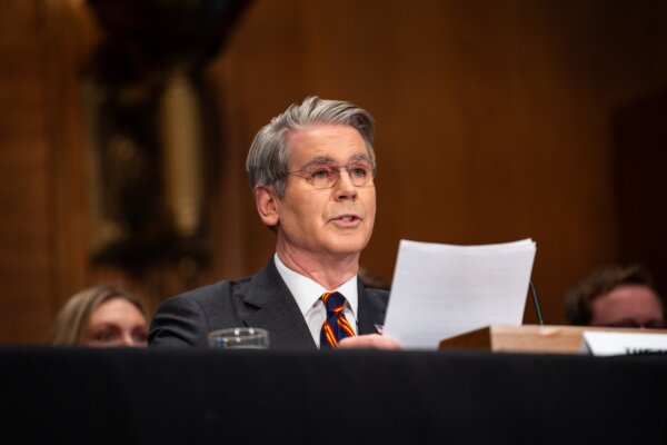 Fraud Whistleblowers to Receive Monetary Reward: Treasury Secretary