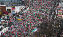 Toronto Police Praise Orderly Protest of 350,000 Asking for Regime Change in Iran
