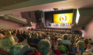 Shen Yun ‘Made Me Tingle From Top to Toe,’ Says Retired Dance Teacher
