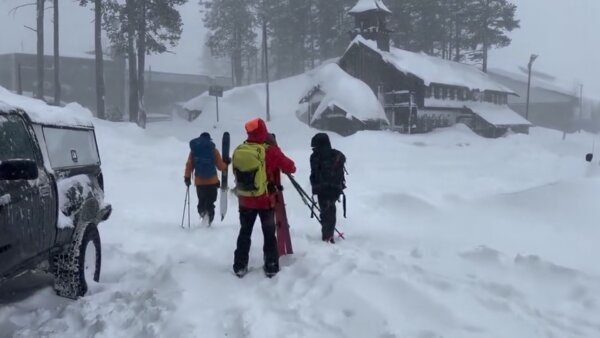 Skiers Missing After Avalanche Near Lake Tahoe; Trump Announces $36 Billion in Deals With Japan | NTD Good Morning (Feb. 18)