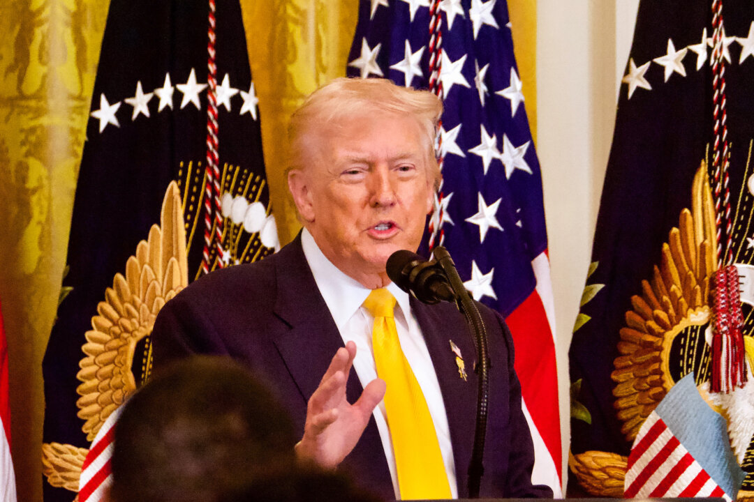 Trump Joins Working Breakfast With Governors