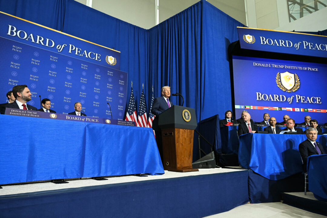 Trump Pledges $10 Billion for Security of American Borders