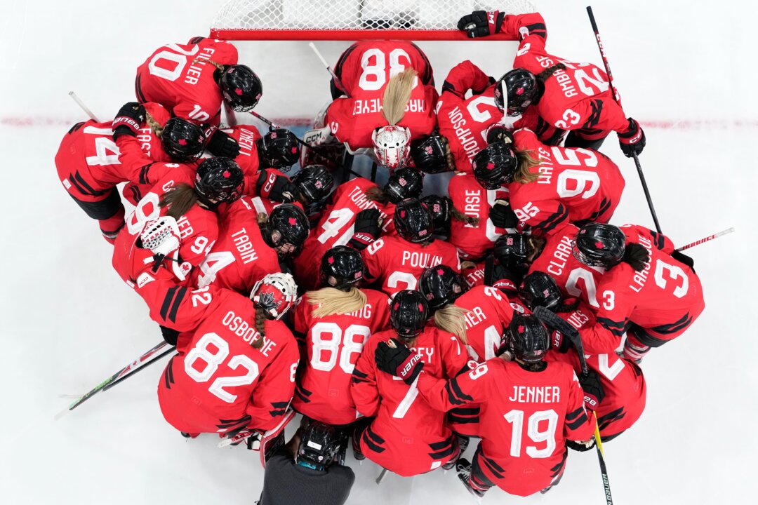 Ontario Premier Directs Schools to Allow Students to Watch Canada’s Olympic Hockey
