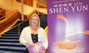 Fort Lauderdale Theatergoer Feels the Compassion in Shen Yun