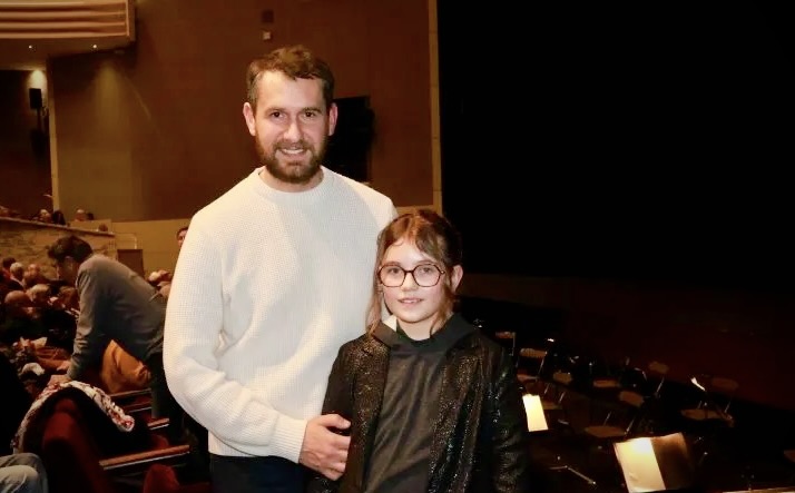 Raphaël Garcia, an engineer, attended the Shen Yun performance with his daughter, Lilou, on Feb. 17, 2026, at the Cité des Congrès in Nantes. (Zhang Ni/The Epoch Times)