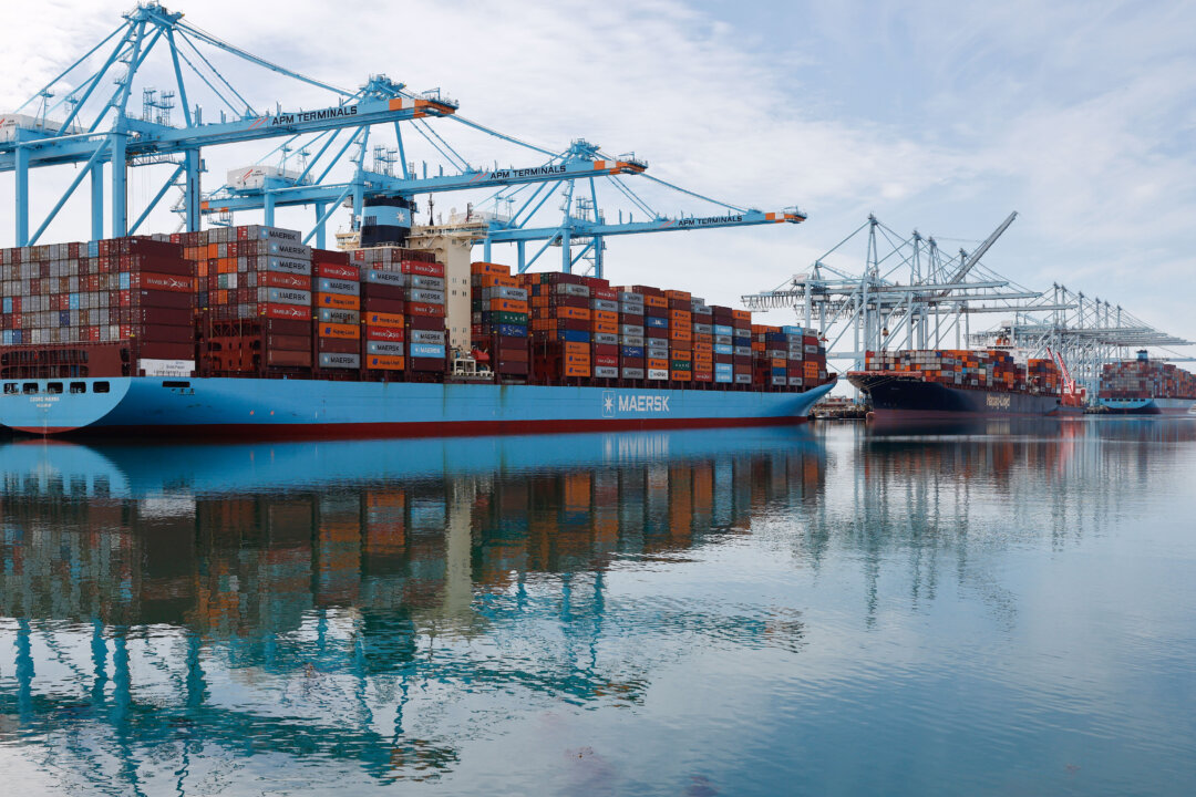 Trump Suggests Tariff Refunds Will Need to Be Litigated