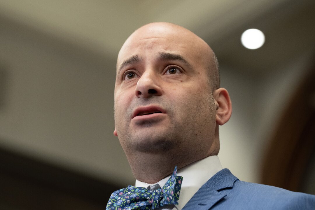 Tory MP Vows Daily Reminders on Confidential Police Deal With China Until Ottawa Discloses Details