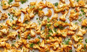 I Eat These Buffalo Cauliflower Bites Straight From the Pan