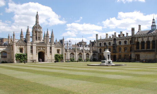 For Your Trip: Oxford or Cambridge?