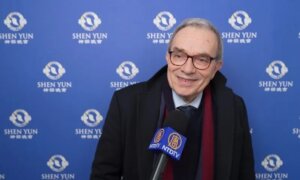 Shen Yun ‘Complements What I Teach,’ Says History Teacher in Nantes