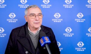 Shen Yun Captures the Wonder of the World, Says Former Pilot