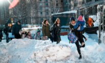 Northeast US Digs Out From Brutal Snowstorm That Disrupted Flights and Canceled School