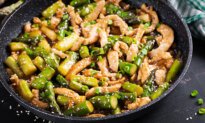 Immune-Boosting Turmeric, Ginger Anti-Inflammatory Chicken and Asparagus Skillet: One Pan and Under 30 Minutes