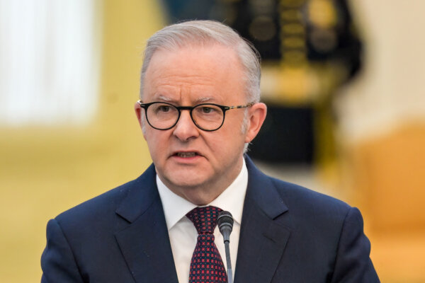 Australians Told to Conserve Fuel