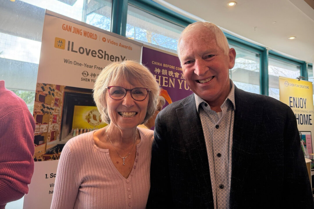 Fiona and Malcolm Janes attend Shen Yun at the Wycombe Swan Theatre in High Wycombe, UK, on Feb. 28, 2026. (James Xu/The Epoch Times)