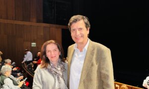 Retired Spanish Military Officer and Wife: All Chinese People Would Be Proud of Shen Yun