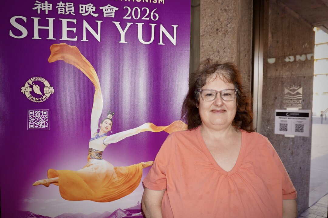 Lois Mintah at the Shen Yun Performing Arts performance at Linda Ronstadt Music Hall, in Tucson, on March 1, 2026. (Lily Yu/The Epoch Times)