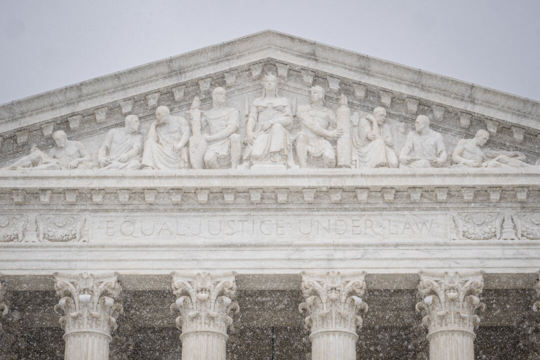 Supreme Court to Hear Challenge to Trump’s Birthright Citizenship Order