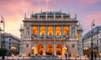 Hungarian State Opera House: Artistic Expression in Stone and Marble