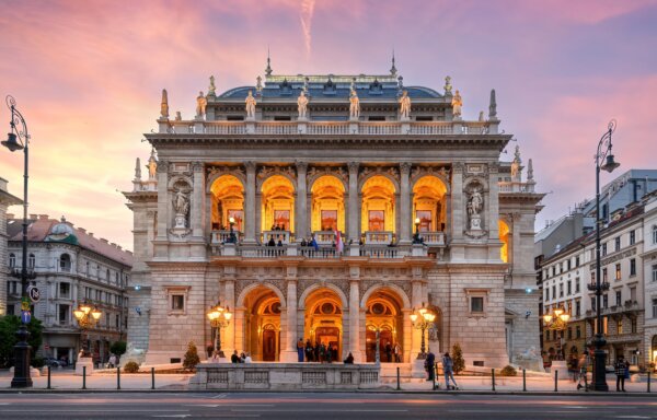 Hungarian State Opera House: Artistic Expression in Stone and Marble