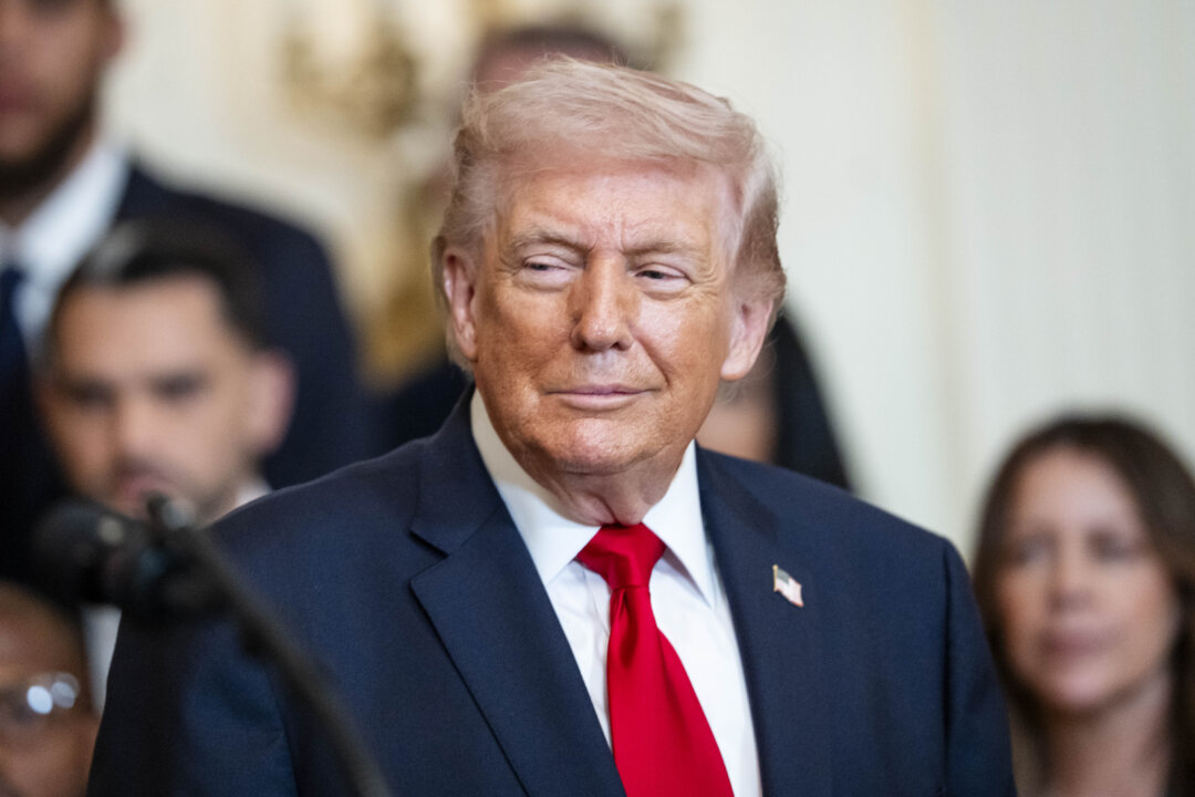 LIVE NOW: Trump Delivers Remarks at Verst Logistics in Kentucky