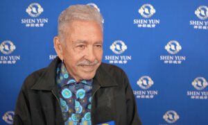 Shen Yun Artists ‘Are Warriors’: Actor and Theater Specialist Praises Performers’ Discipline