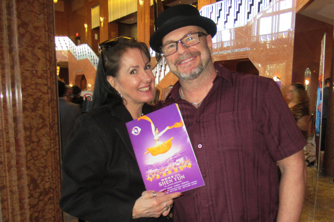 Cheryl Nelms and her husband Todd Nelms at the Smith Center for the Performing Arts in downtown Las Vegas on March 7, 2026. (Linda Jiang/The Epoch Times)