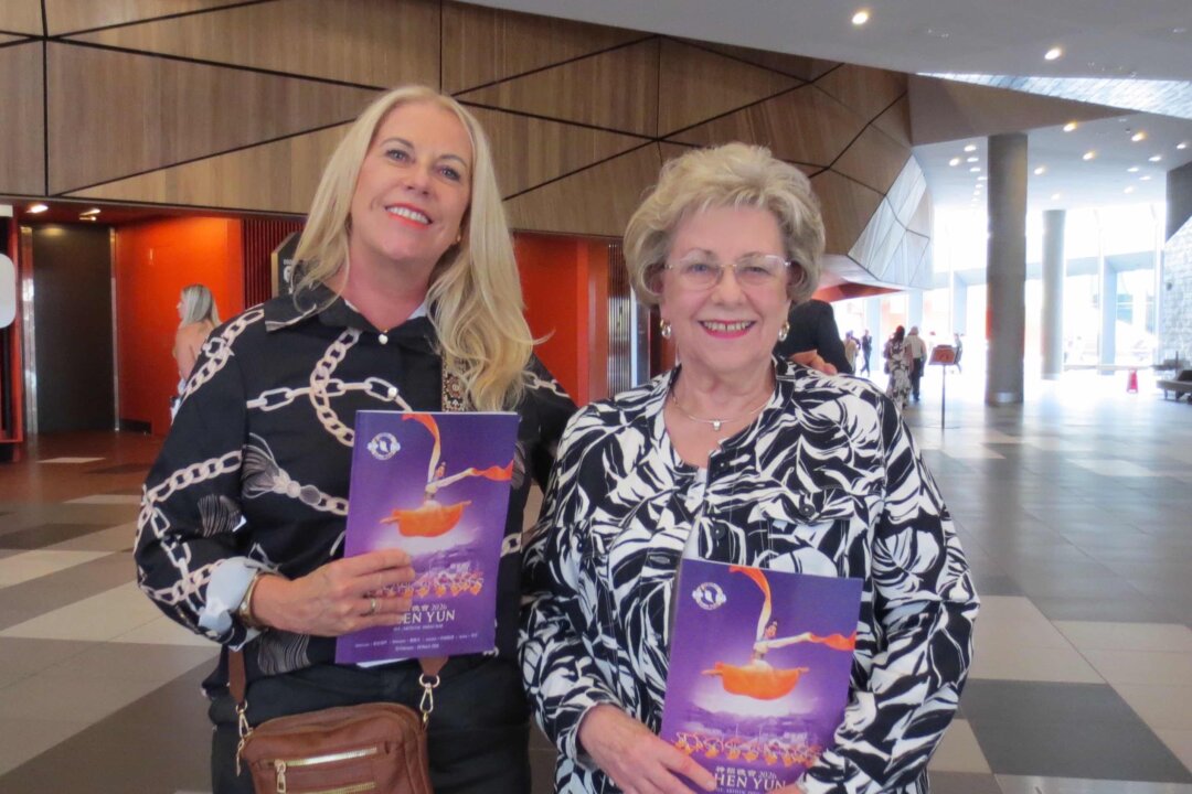 Fiona Annett and Rose Campbell enjoyed Shen Yun Performing Arts’ matinee at the Plenary Theatre on March 7, 2026. (Lucy Liu/The Epoch Times)