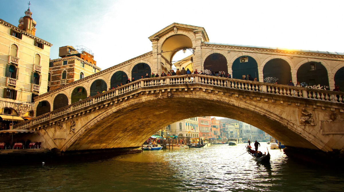 The Rialto Bridge is the oldest span across the Grand Canal in Venice, Italy. (Dreamstock/Dreamstime)
