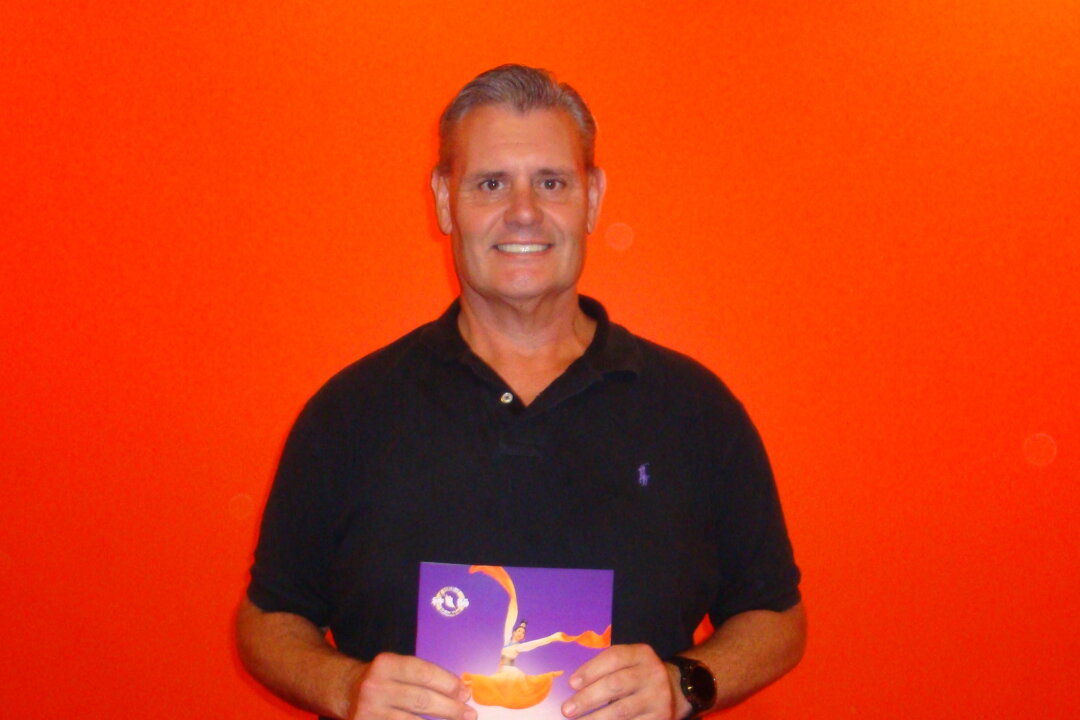 Darren Black enjoyed Shen Yun Performing Arts’ matinee at the Plenary Theatre, in Melbourne, on March 8, 2026. (Mike Deng/The Epoch Times)