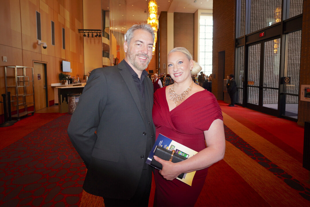 Heath Macie and his wife, Alycea Anderson, attended Shen Yun at the Phoenix Symphony Hall on March 8, 2026. (Lily Yu/ The Epoch Times)
