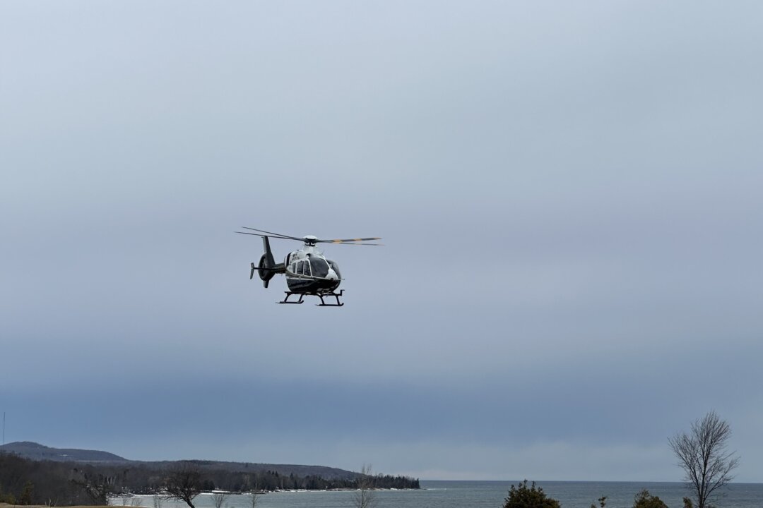 Police Rescue 23 Fishermen After Ice Shelf Broke Away From Ontario’s Georgian Bay Shore 