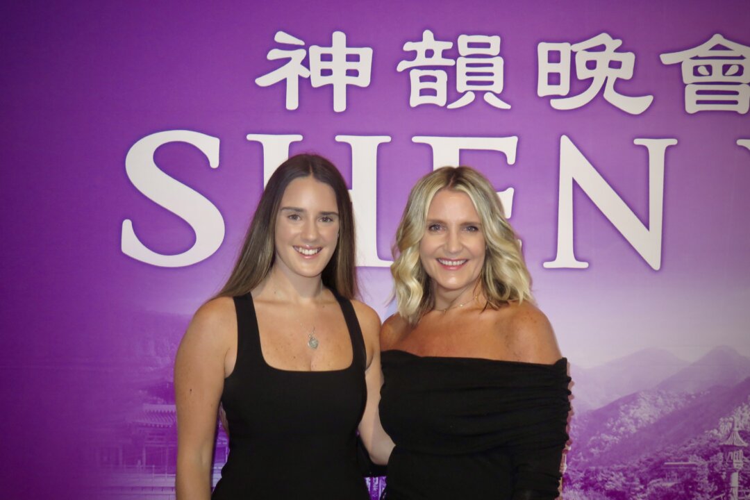 Taylah and Judi-Anne Ibrahim enjoyed Shen Yun Performing Arts’ matinee at the Plenary Theatre on March 7, 2026. (Jing Li/The Epoch Times)