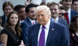 Trump Seeks to Delay Meeting With China’s Xi by One Month Due to Iran War