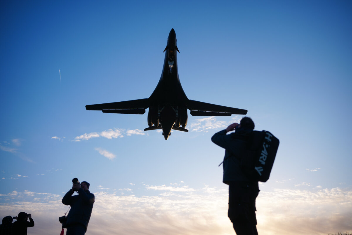 A US Air Force B-1 bomber comes in to land at RAF Fairford in Fairford, England, on March 11, 2026. (Christopher Furlong/Getty Images)
